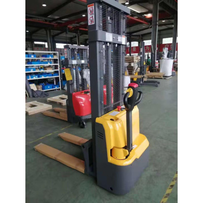 Electric Forklift 1500kg 3300mm with sliding forks